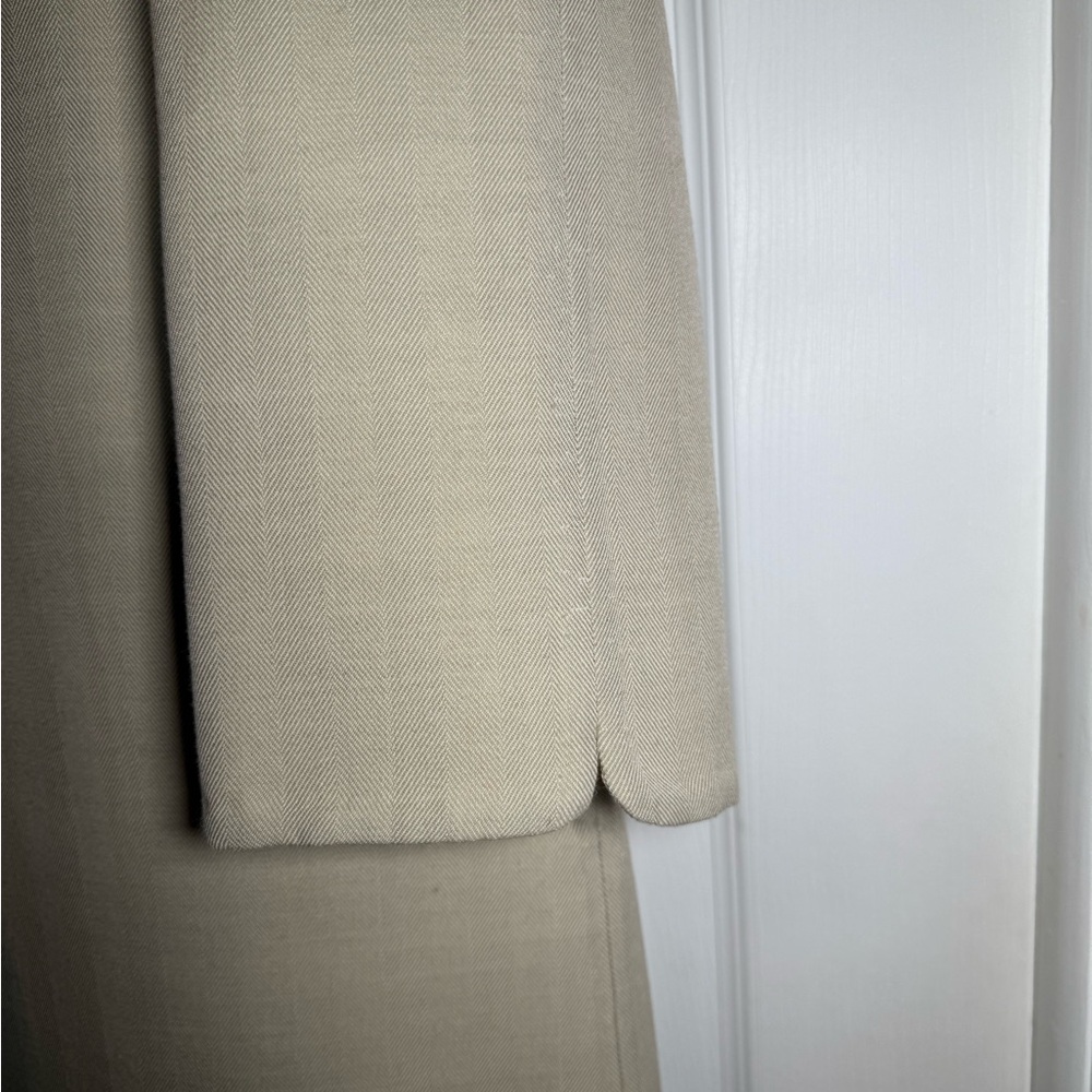 Vintage Halston Women's Tan Cape Coat - Picture 3 of 10